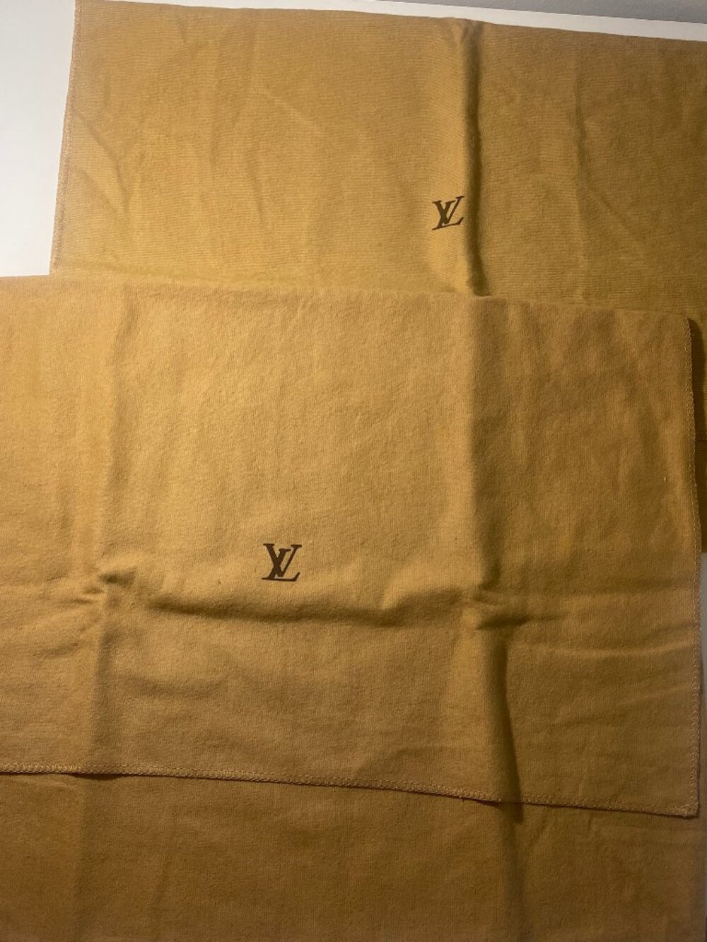 Bundle of Preowned Louis Vuitton Dust Bags